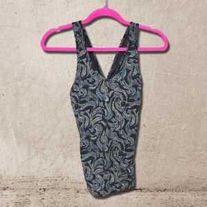 bundle 3 or more The North Face Tank Top